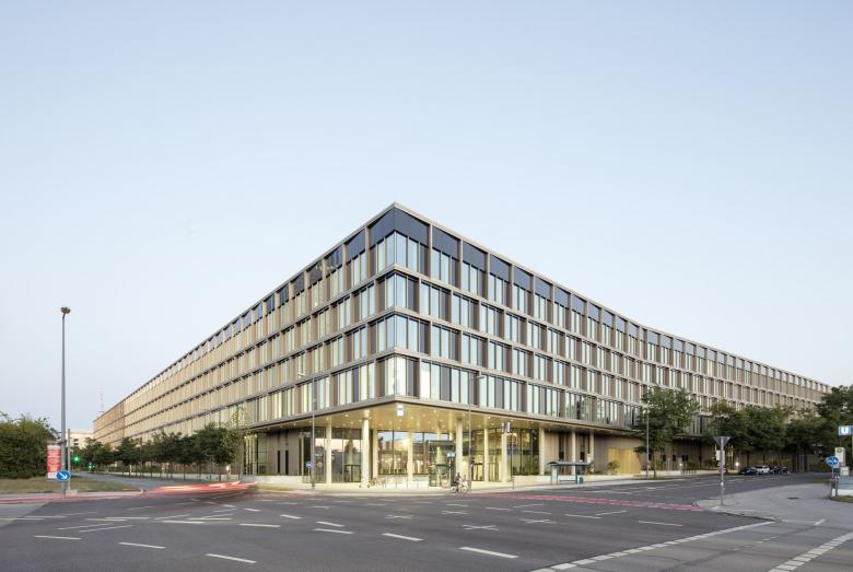 公交场站，混合动力·M丨德国慕尼黑丨JSWD Architekten,Köln-0