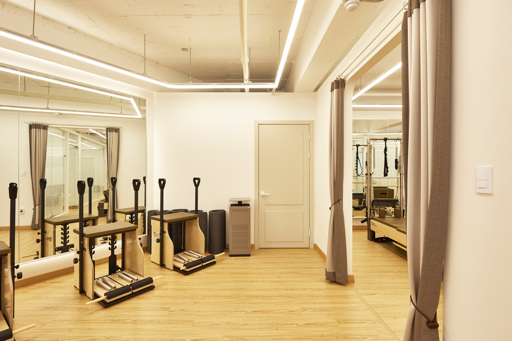 首尔 40 坪现代白色空间设计-9