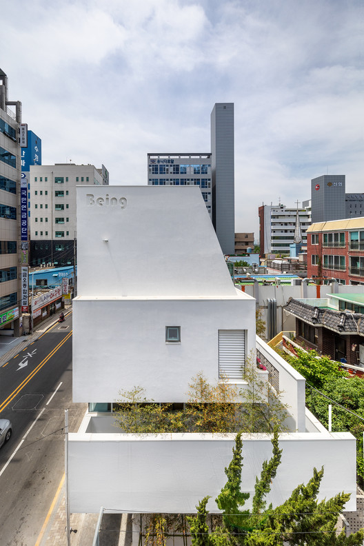 存在；是；处于-15