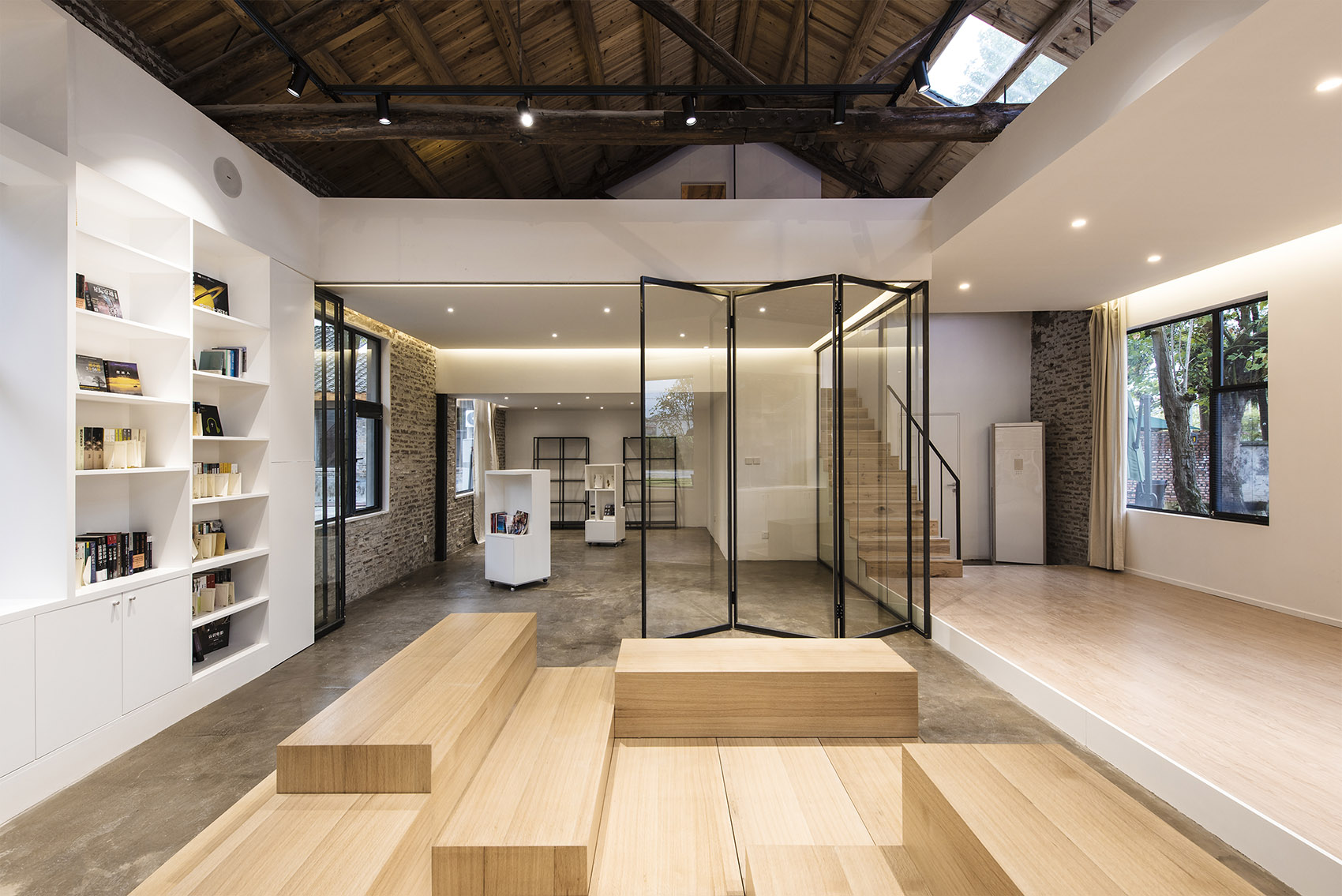 “小城故事”：两座旧厂房的新生，贵州 / 未来以北工作室-25