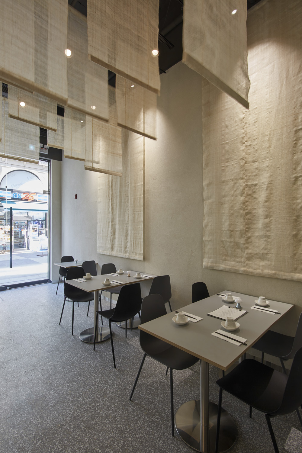 东方韵味的 12 平米 Wine Bar 设计-7