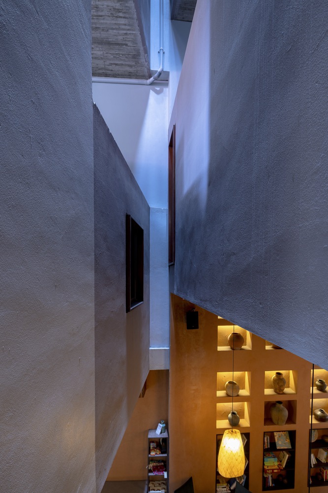 越南迷你酒店“Concon House”悬浮空间设计丨越南河内-29