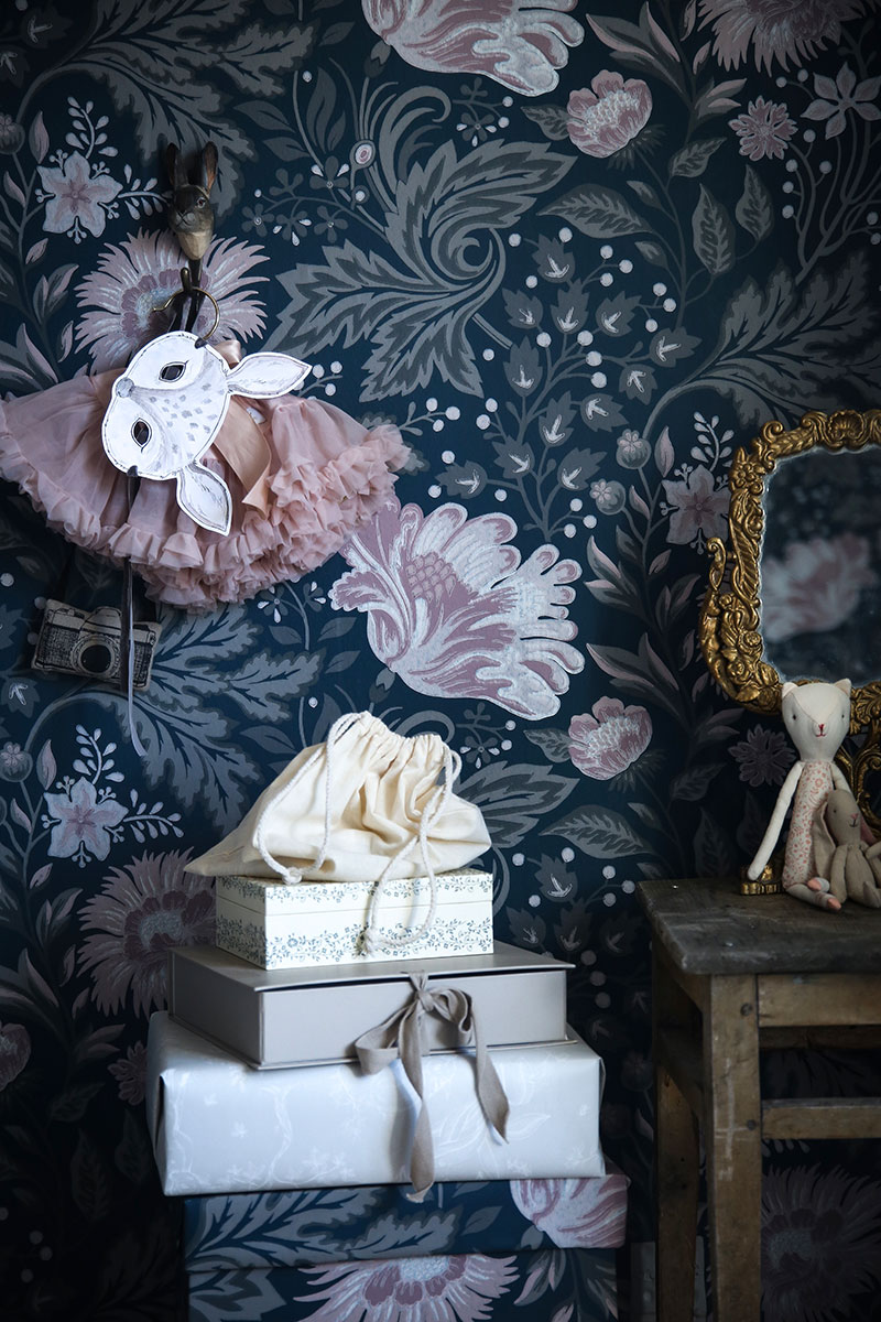 梦幻童趣，Sandberg 打造暗色调童话世界儿童壁纸-9