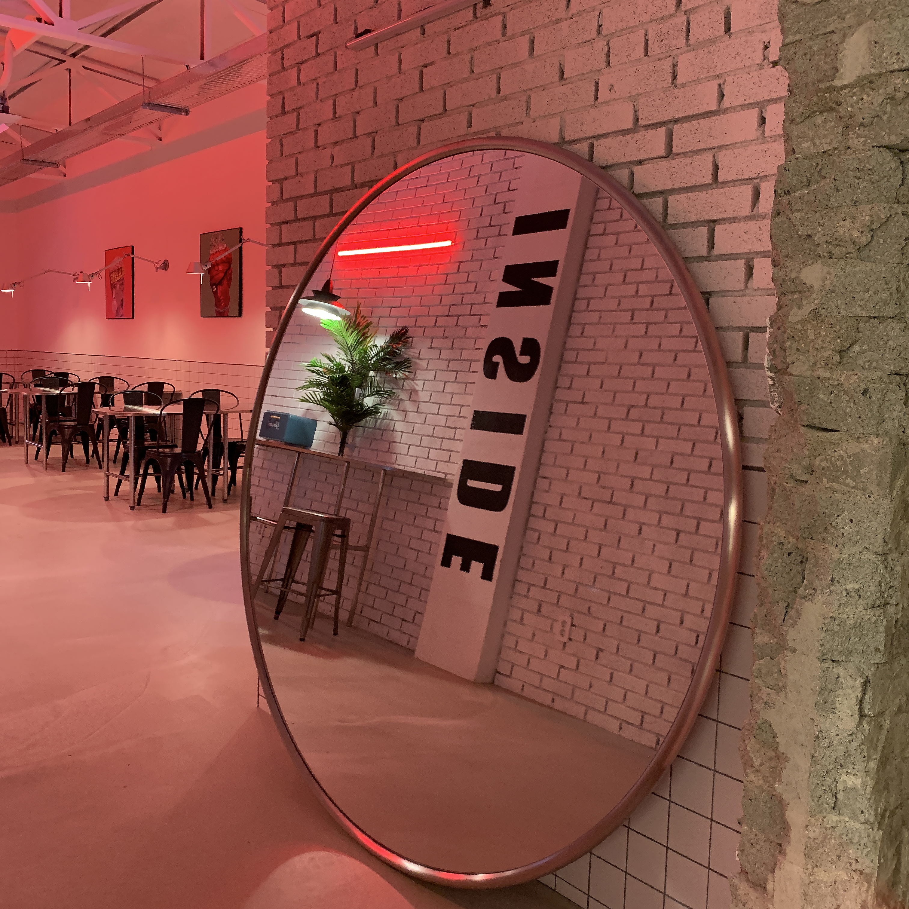 27 平米小户型酒馆，复古风格打造温馨空间-12