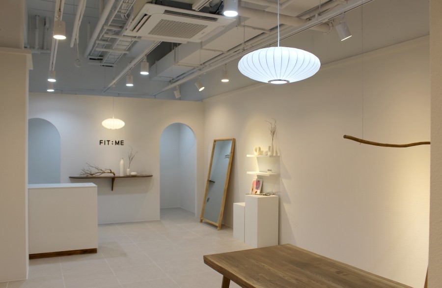 简约白诠释时尚 釜山服装店设计魅力-2