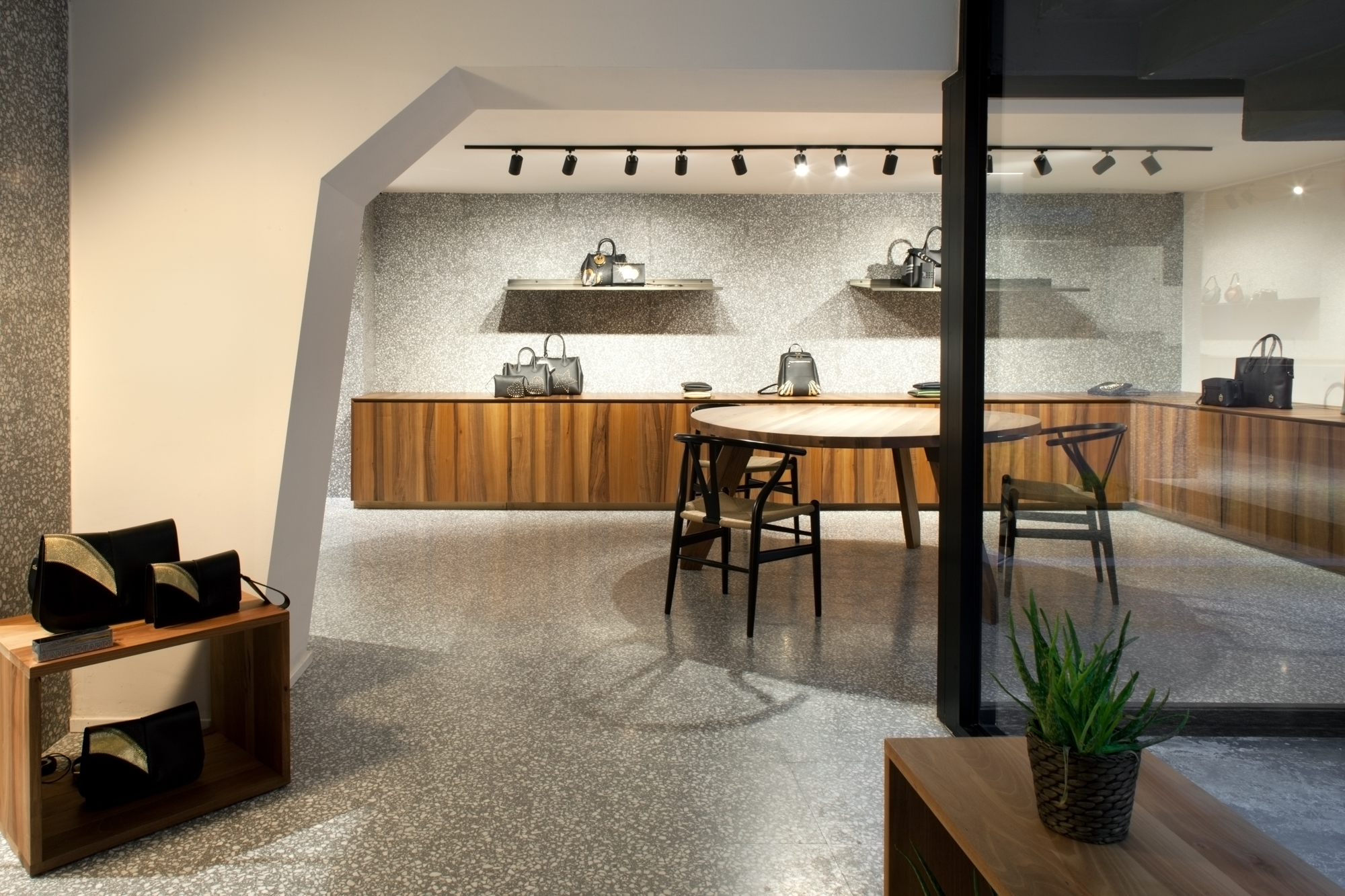 082_showroom gianni chiarini-13