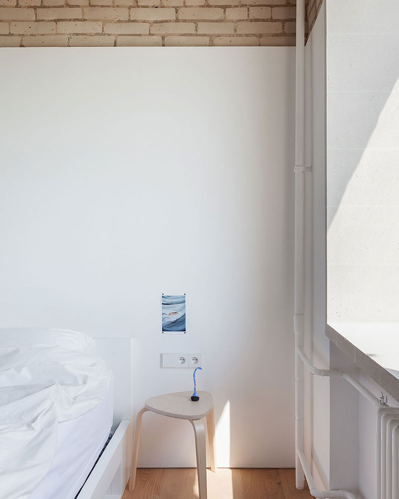 莫斯科 50 平米摄影工作室公寓，工业风中见温馨-11