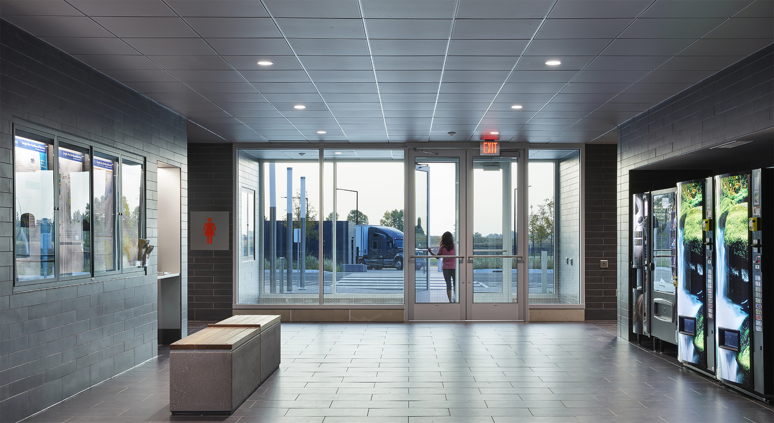 直流河北行安全休息区-35