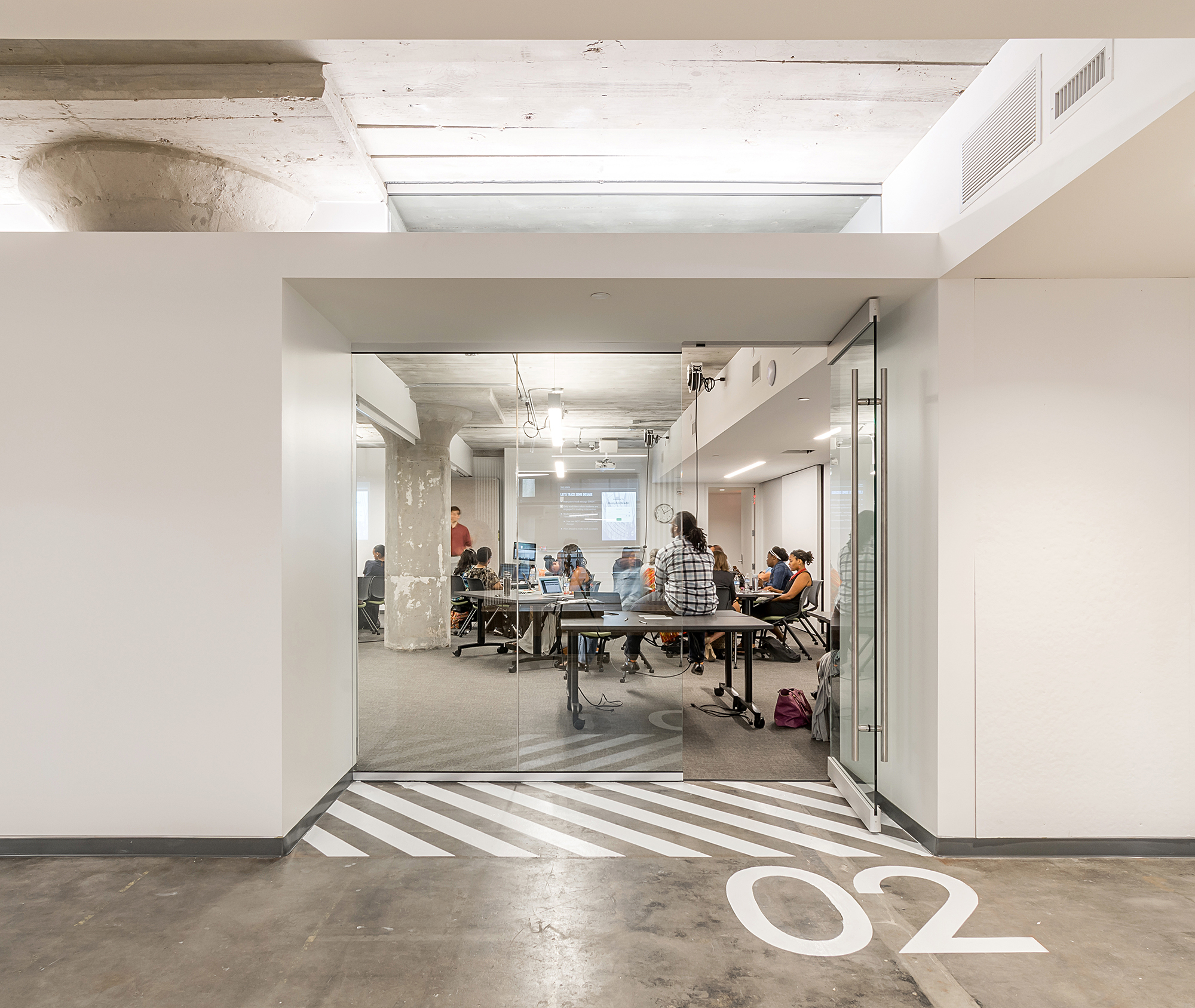 Memphis Teacher Residency | 温暖木质元素打造社区感教育空间-20