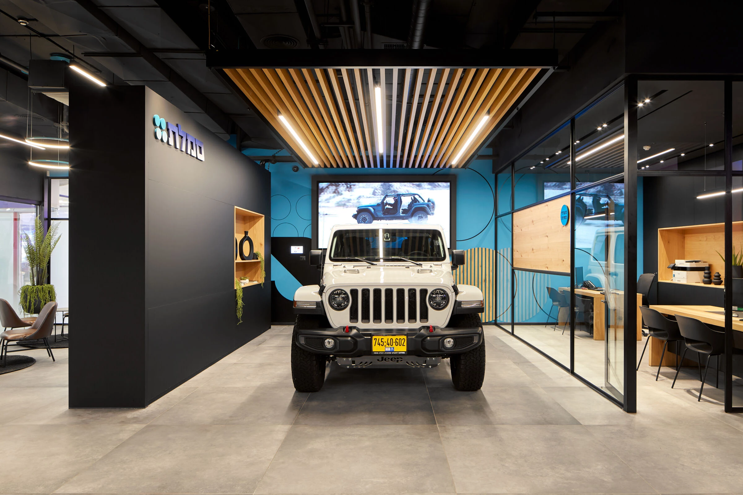 samelet TLV - premium vehicles receiving Space-8