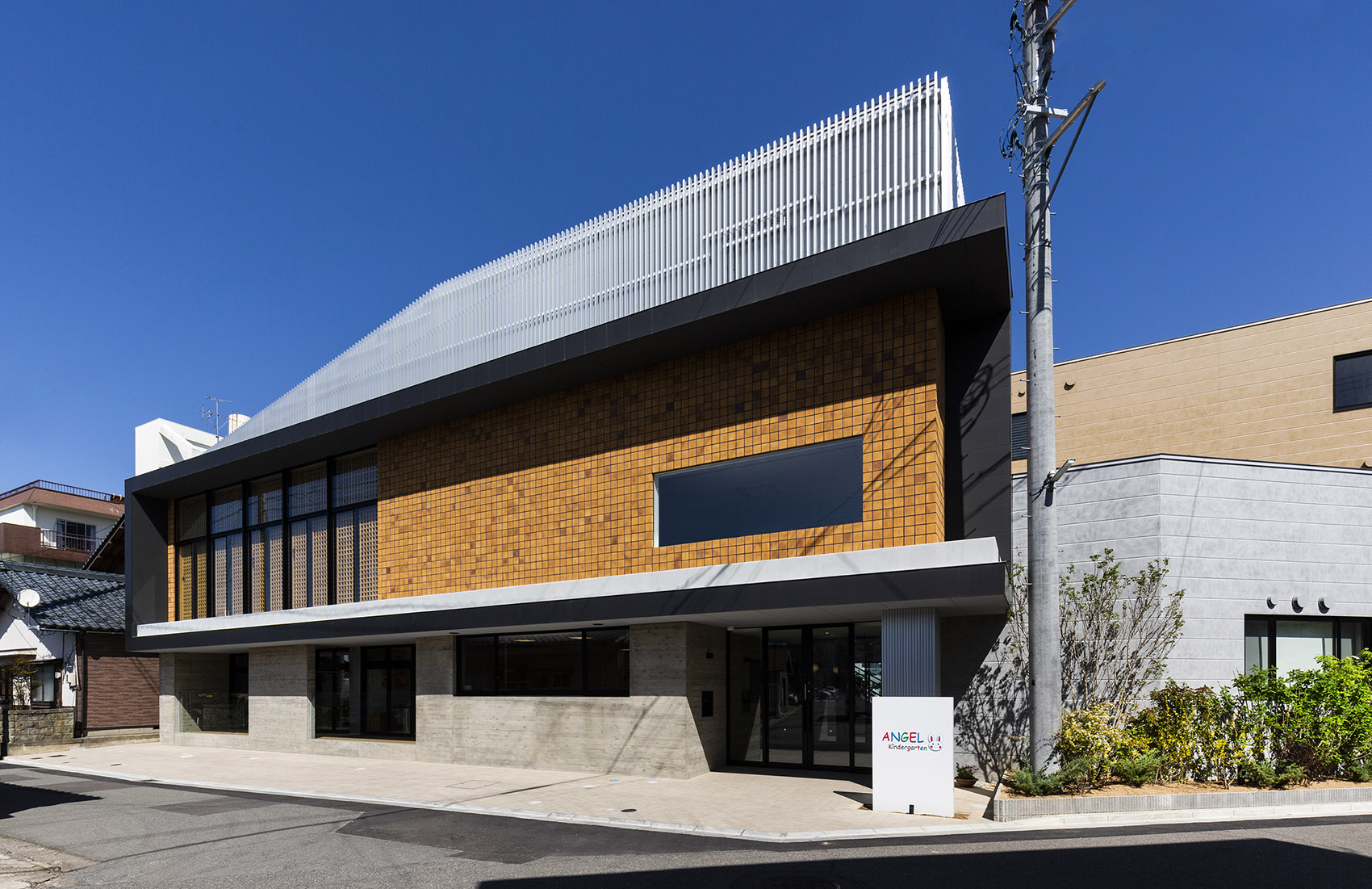 EZ托儿所,日本 / HIBINOSEKKEI + Youji no Shiro + KIDS DESIGN LABO-5