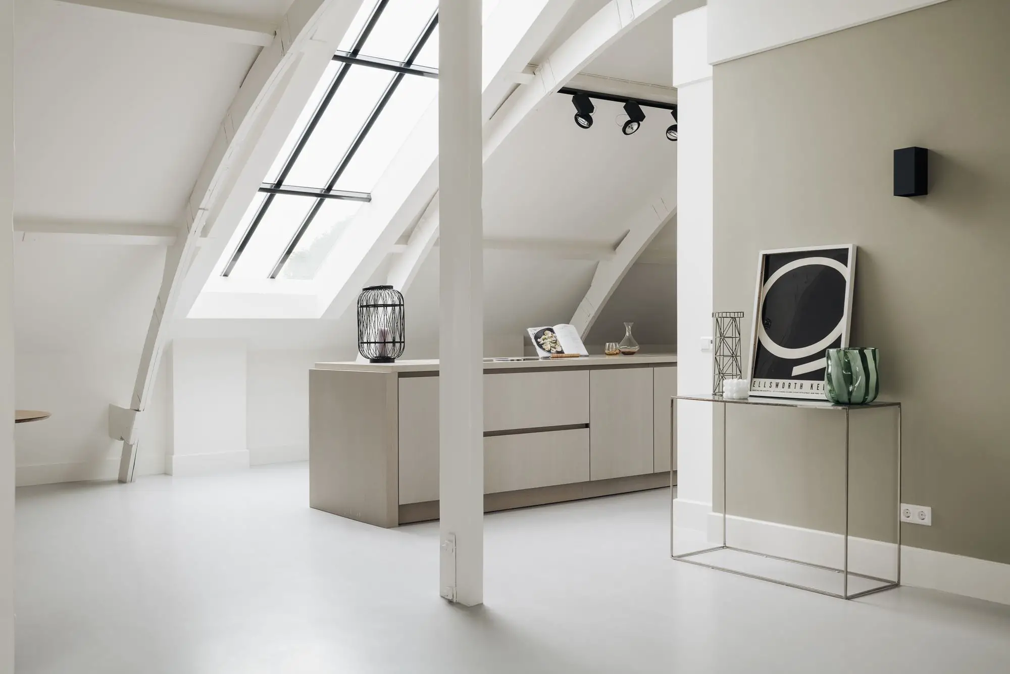 阿姆斯特丹多功能现代公寓,古老建筑的现代新生-6