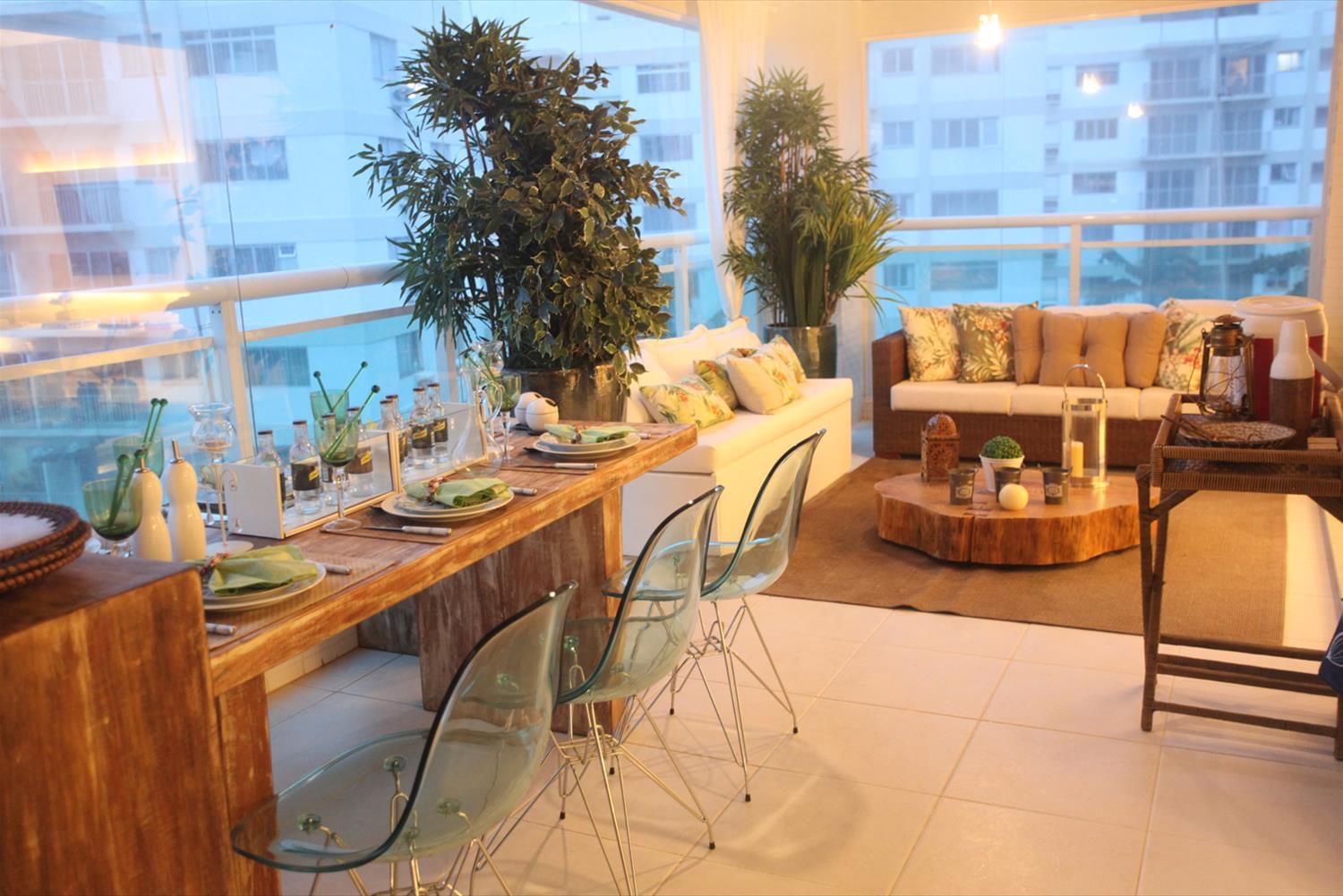 巴西海滩公寓,木质与镜面玻璃的优雅结合-9