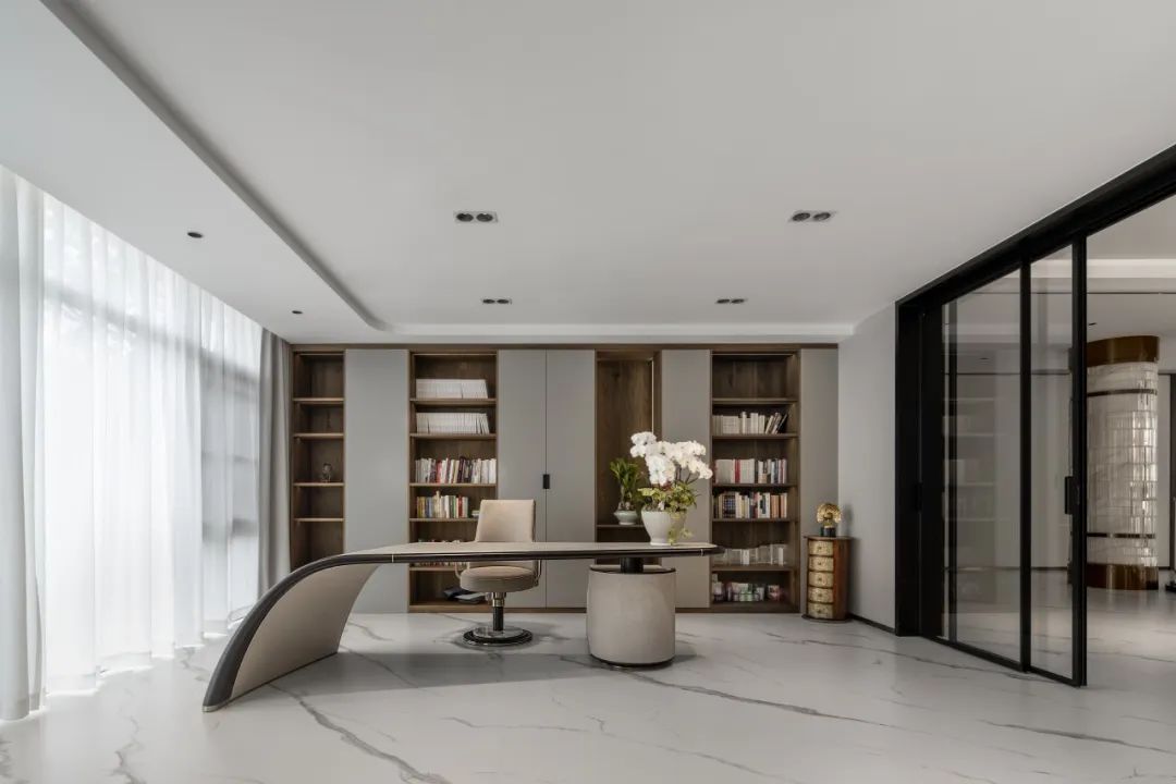 现代简约与自然共生的独栋别墅设计丨艺鸿装饰-36