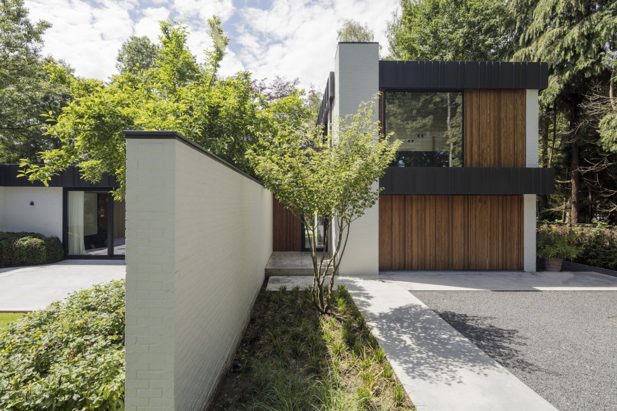 比利时 Baillet Latour 别墅绿色环绕的开放式空间设计-9