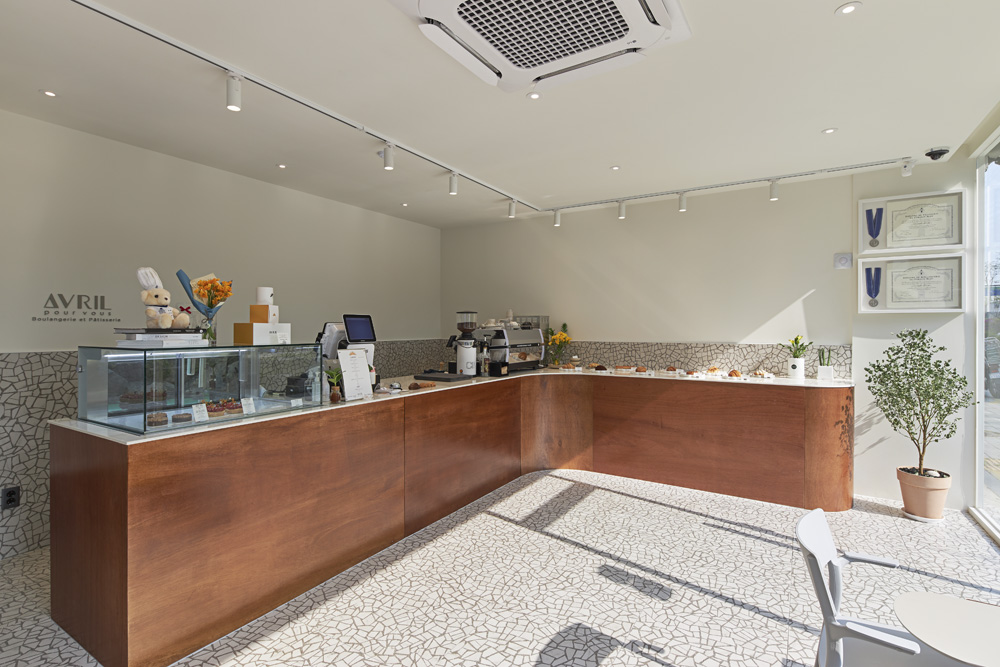 16 坪现代咖啡厅，简约风格中的温馨之作-7