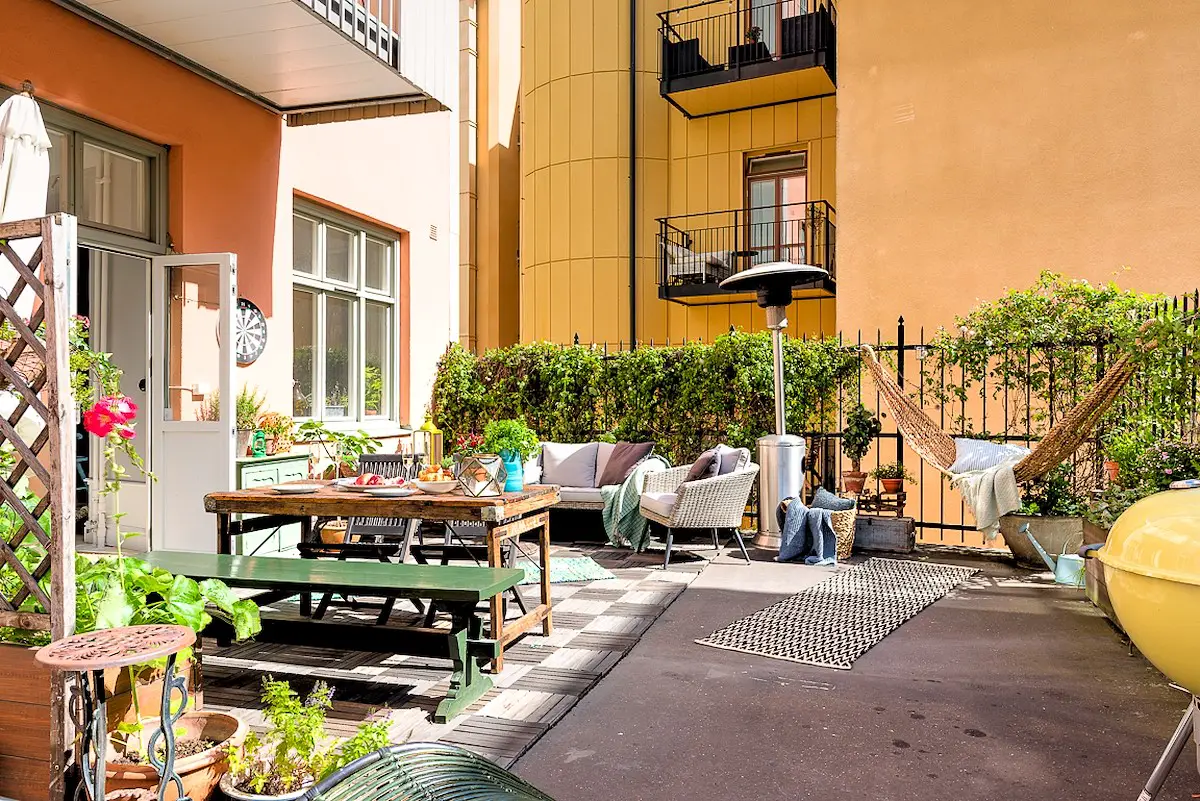 Stockholm 老建筑中的阳光巨 terrace-19