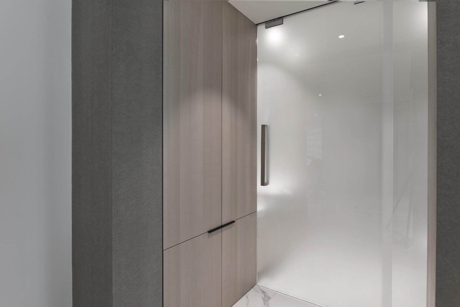 165㎡黑白现代,素简生活  王严民-25