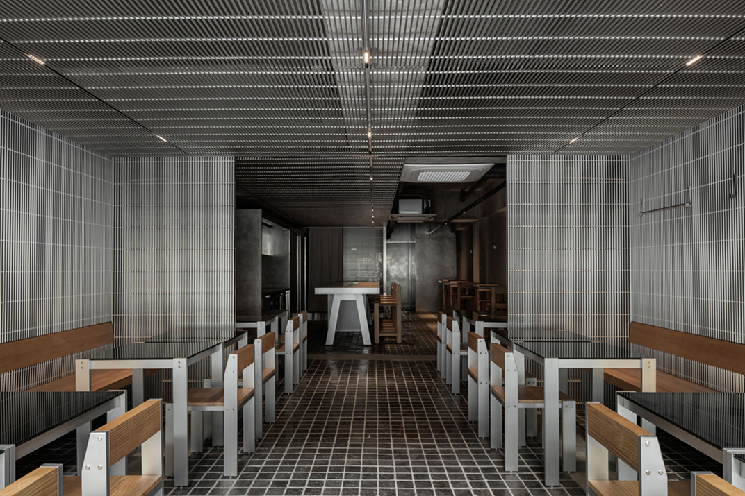 工业风餐厅空间设计PCMC,韩国,首尔 | Designed by oftn studio - 主题餐厅 - 餐厅LOGO-VI空间设计-全球餐饮研究所-4