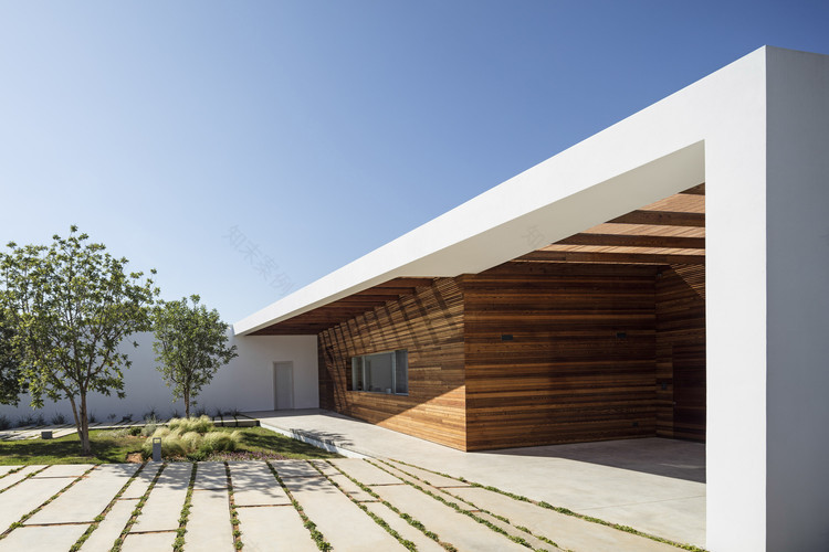 Z 形住宅 | 混凝土与自然景观的对话-7