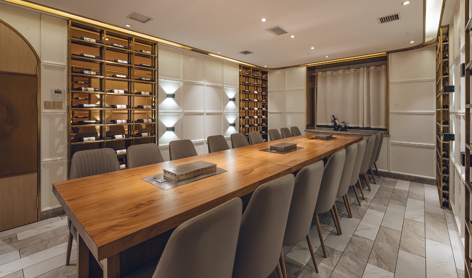 烧烤酒吧，一半是海水一半是火焰  郝宇-27