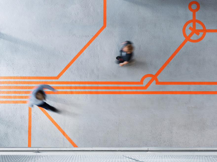 伦敦Here East革新引导标识和指路系统设计 / dn&co-31