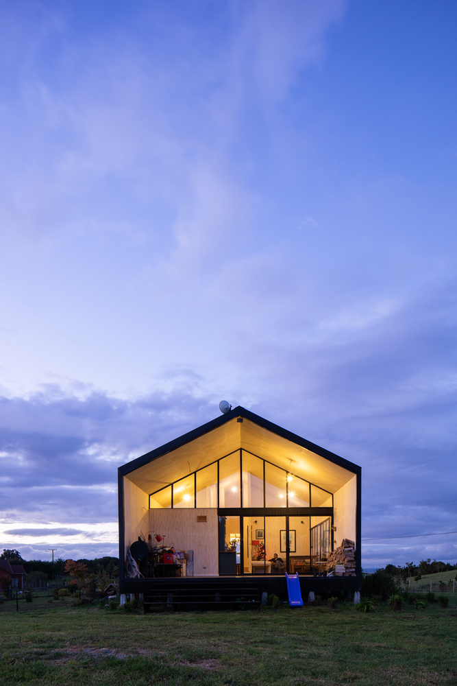 Angular House GM in Chile designed by EXTCO to work with the local topography, instead of against it 智利的角屋GM是由EXTCO设计的，用来处理局部地形，而不是与之相反。-2