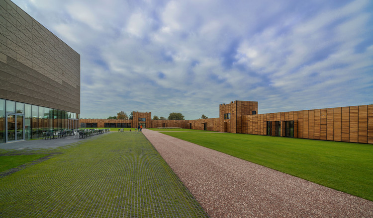 荷兰古堡文化公园 | 历史与现代的融合-2