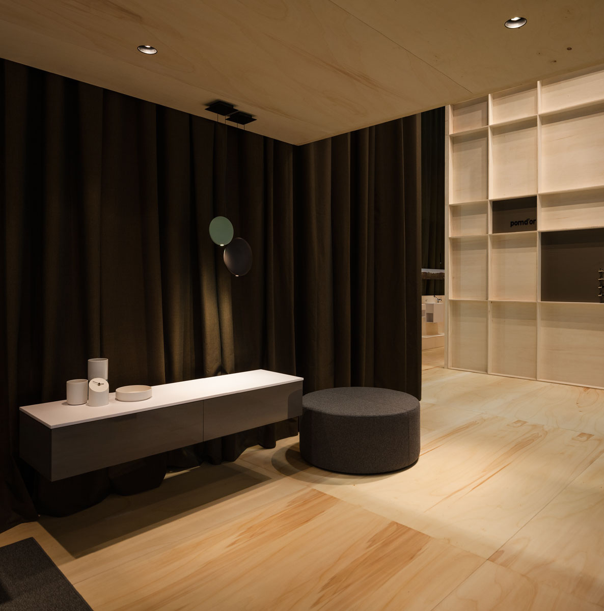 05 04 STAND COSMIC EN LA FERIA ISH 2015 DE FRANKFURT-14