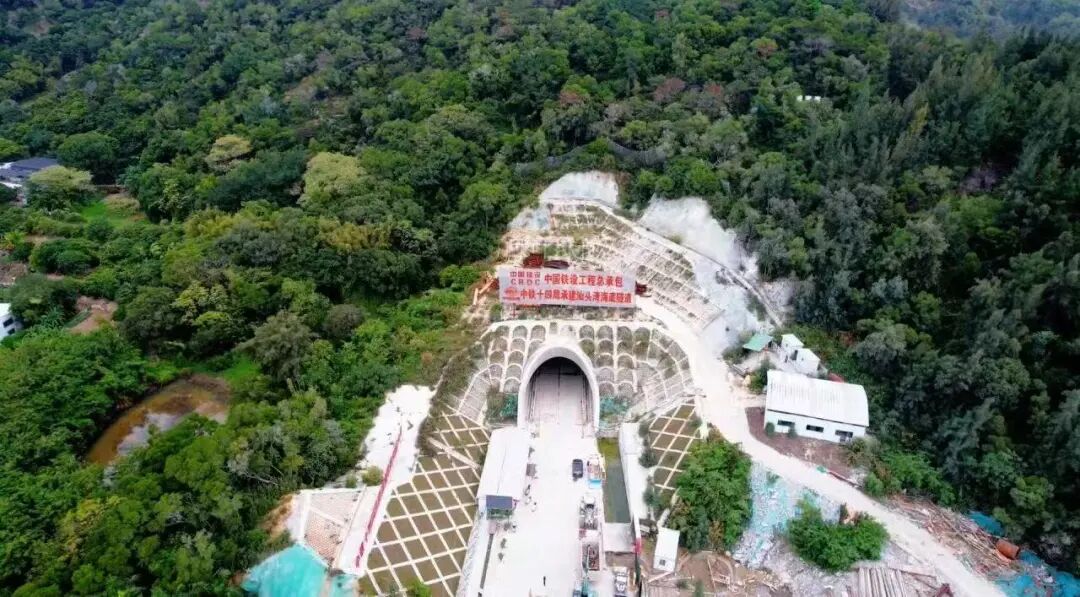 科技日报头版头条——汕头湾底“蛟龙”舞-46