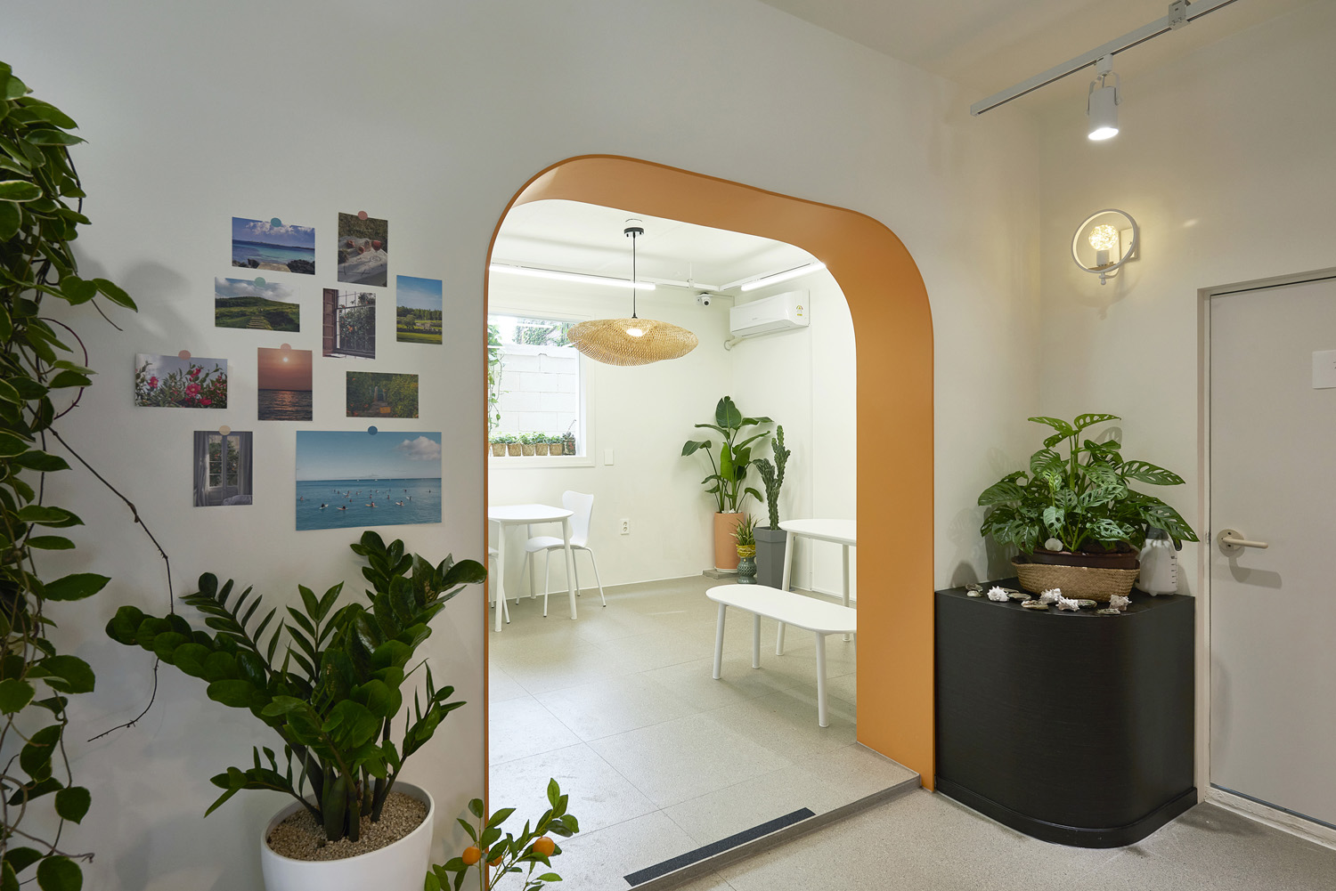 19 平米小空间，韩国设计师的惊艳咖啡厅设计-9