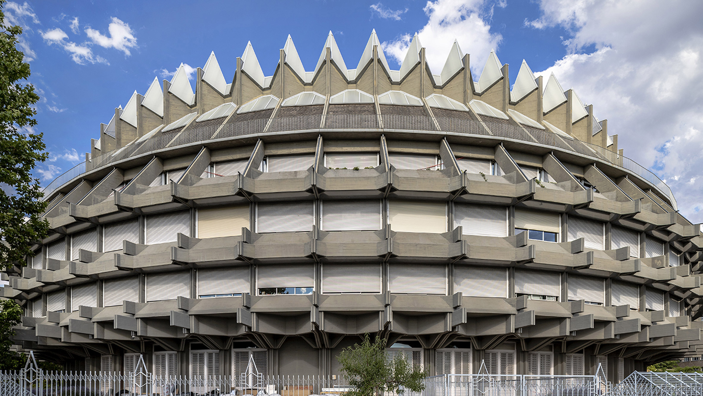 Roberto Conte 镜头下的马德里粗野主义建筑-0