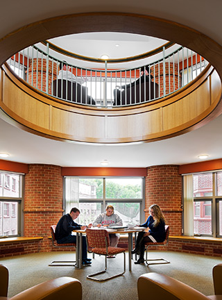 新月住宅 · 约克山昆尼皮亚克大学宿舍设计-10