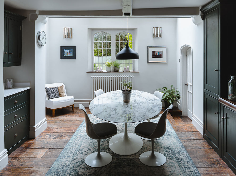 英格兰 19 世纪哥特式石屋，穿越时空的浪漫居住体验-13