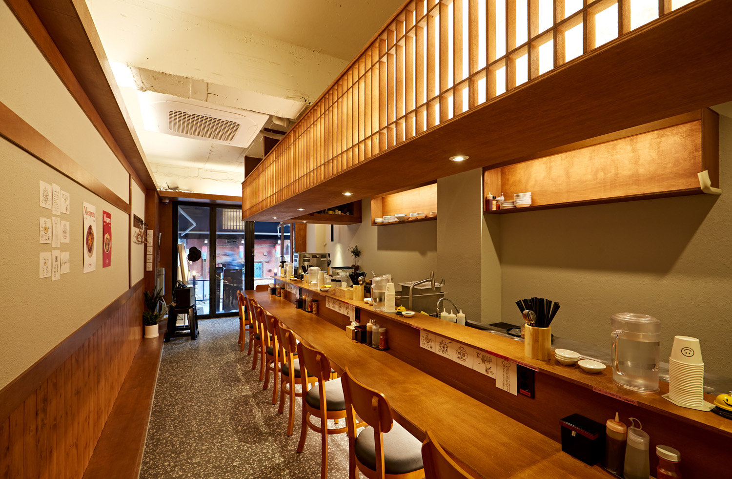 15 平极简餐厅，白色与木色打造温馨空间-7