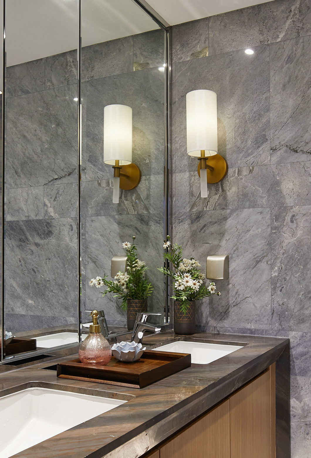 上海颐居装饰设计 · 御兰雅苑售楼处-13