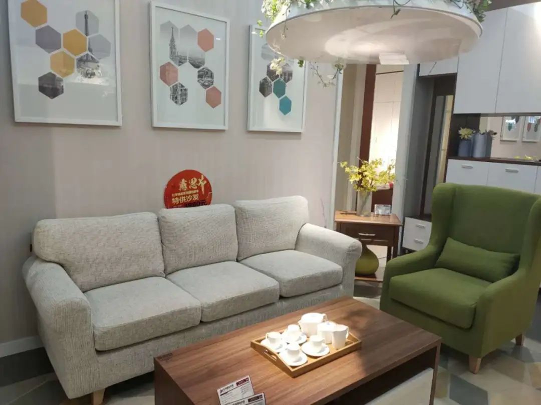 红苹果家具打造简约舒适家居空间-15