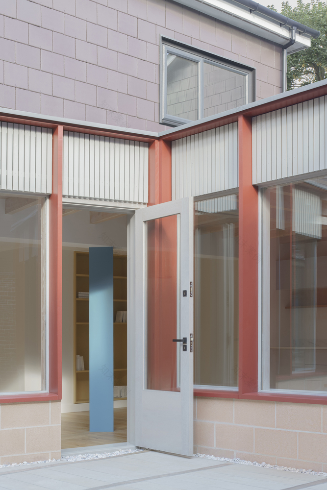 pirouette 有(芭蕾舞)单脚尖旋转的意思,house 是房子房屋,结合起来可译为旋转之屋丨英国丨Artefact Studio-28