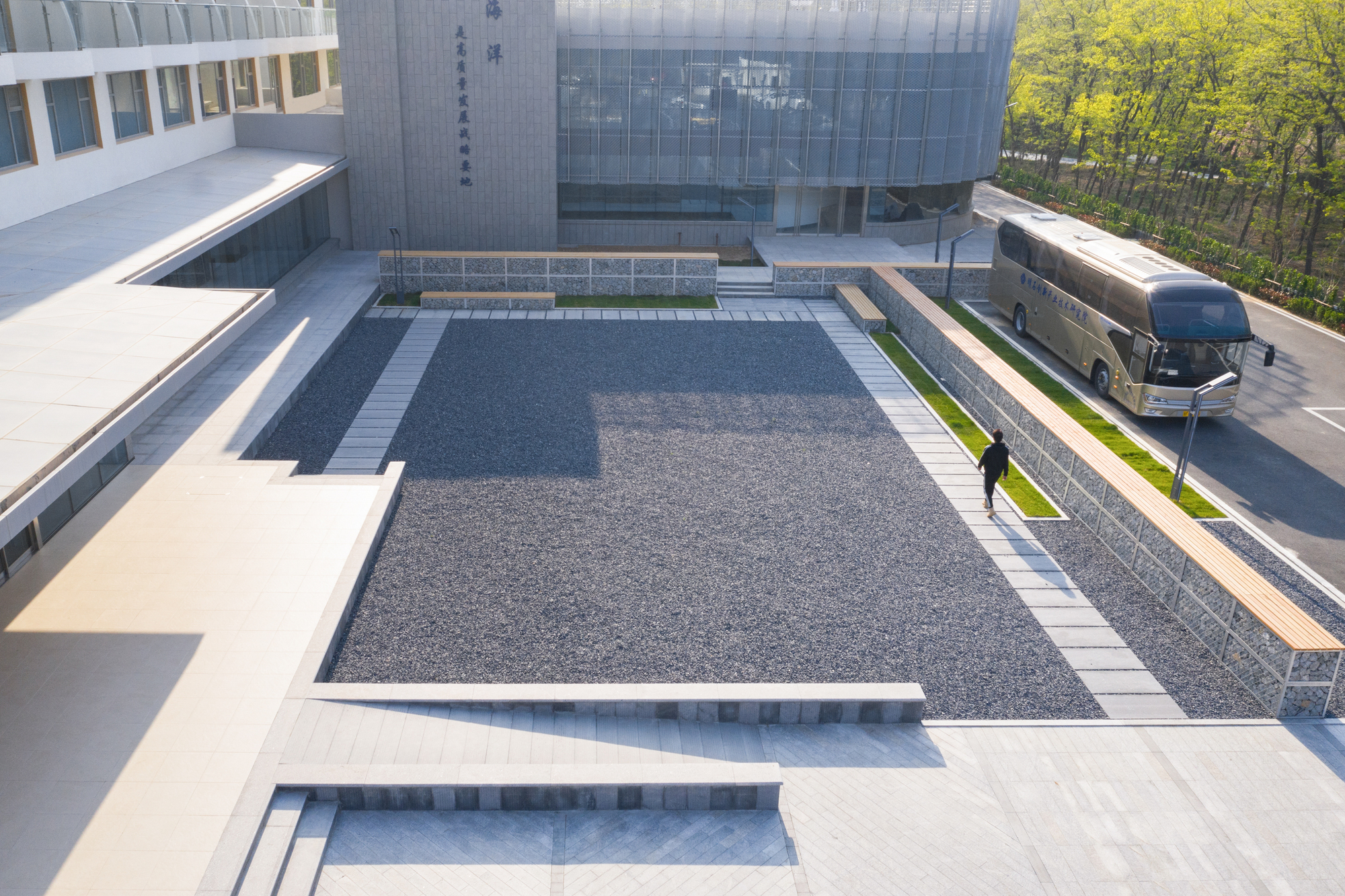 Renovation of the Headquaters of Yantai Marine Economic Innovation Zone / SHUISHI-34
