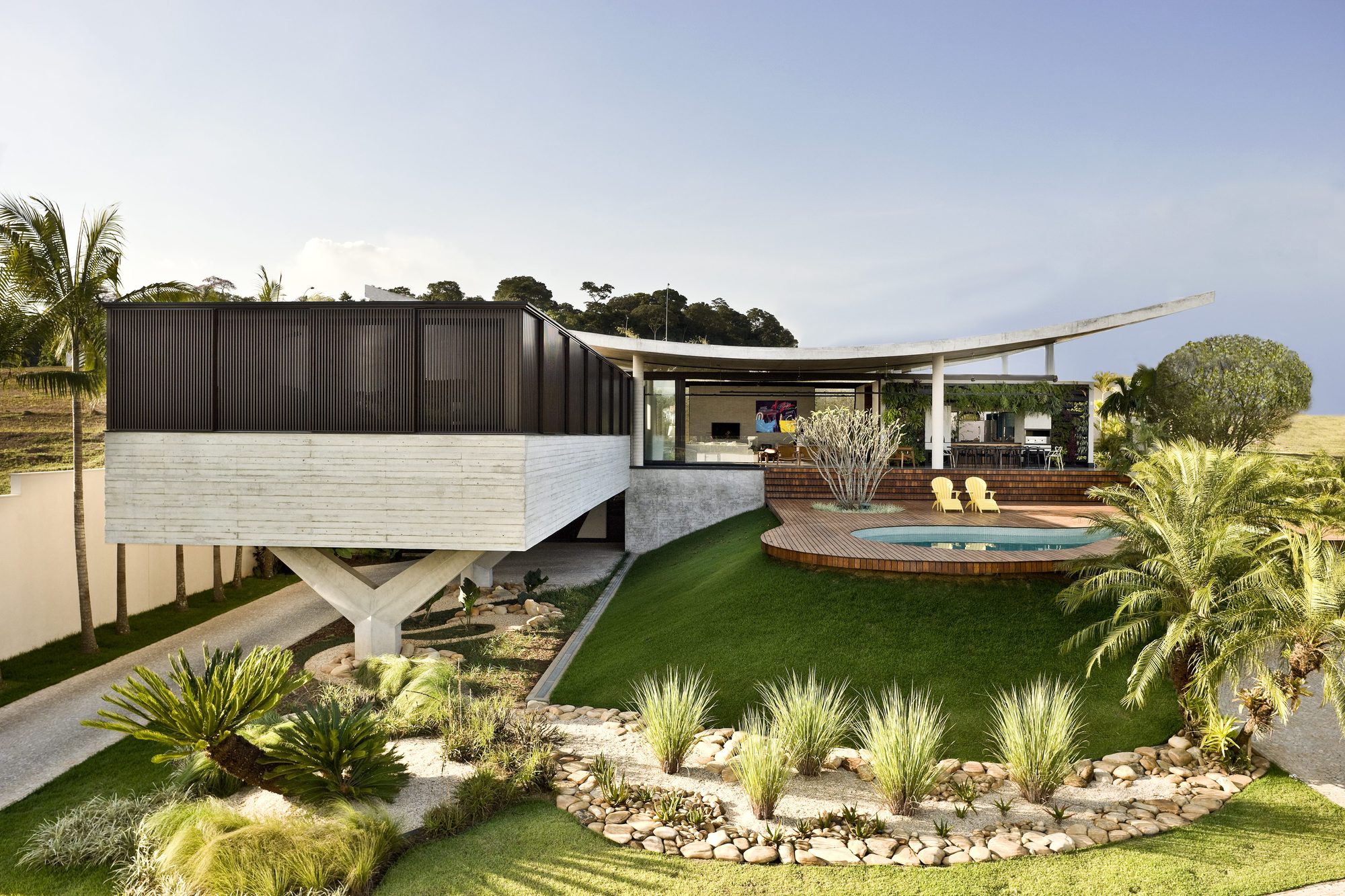 巴西 Goiânia 别墅 | “攀爬之屋”融入自然,展现个性-20