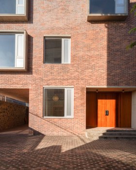 Guangdong Brick House / WUWU Atelier, ADINJU