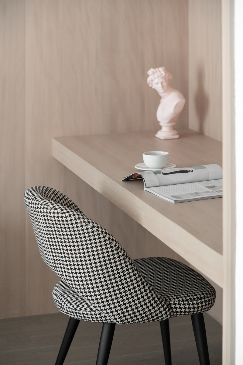 现代极简婚房，大平层里的光线与生活品质-15