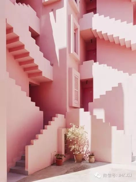 好魔幻！红蓝协奏曲——西班牙公寓设计-23