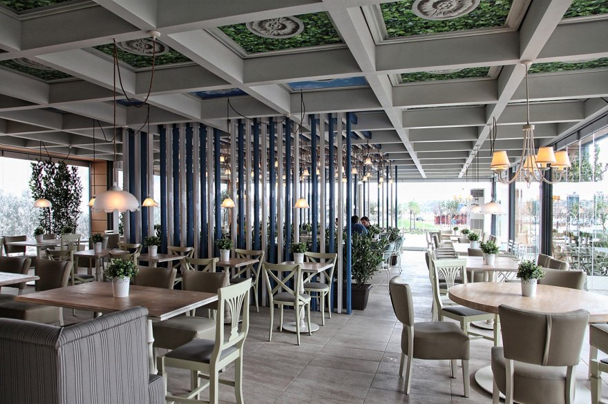 希腊风情浓郁的"爱丽斯·梅拉伦·罗塔塔"咖啡馆-5