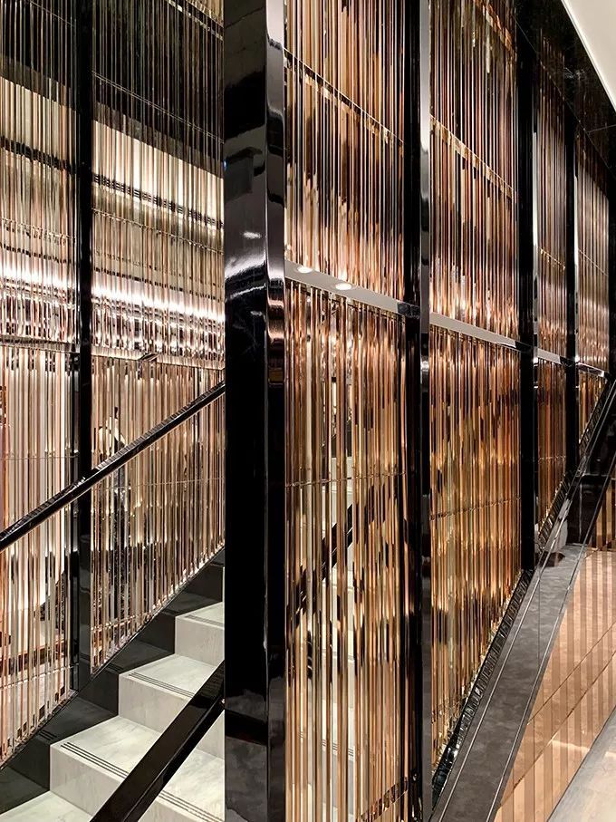 Ralph&Russo在蒙特卡洛开设欧洲旗舰店-5