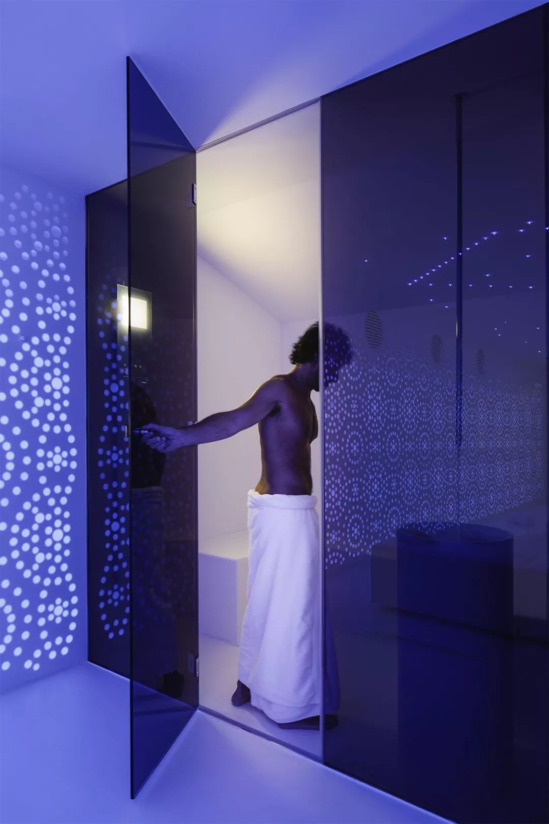 地中海风情的 Villa Mediterraneo | 几何结构与自然景观的完美融合-32