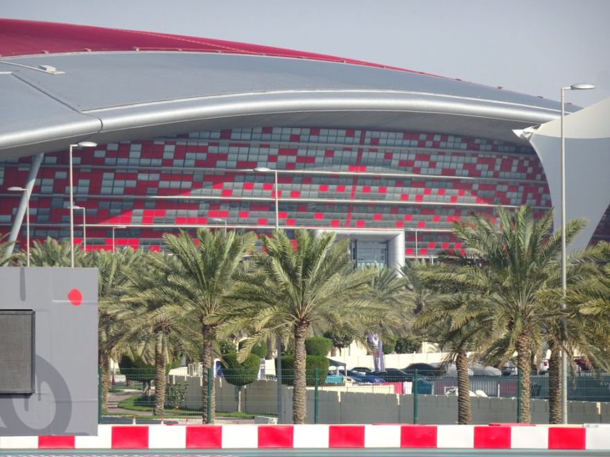 フェラーリ・ワールド・アブダビ | UAE の建築【世界建築巡り】-46