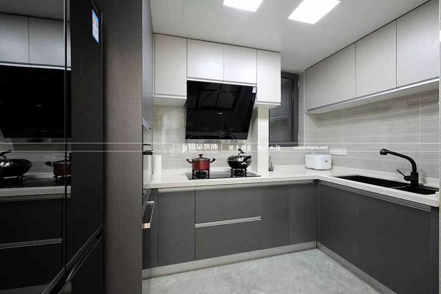 现代风格六合天寓,黑白色调演绎高级感生活-34