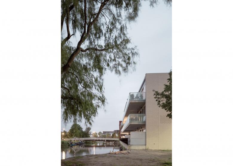 希尔弗瑟姆的住宅区丨荷兰丨Mateo Arquitectura-8