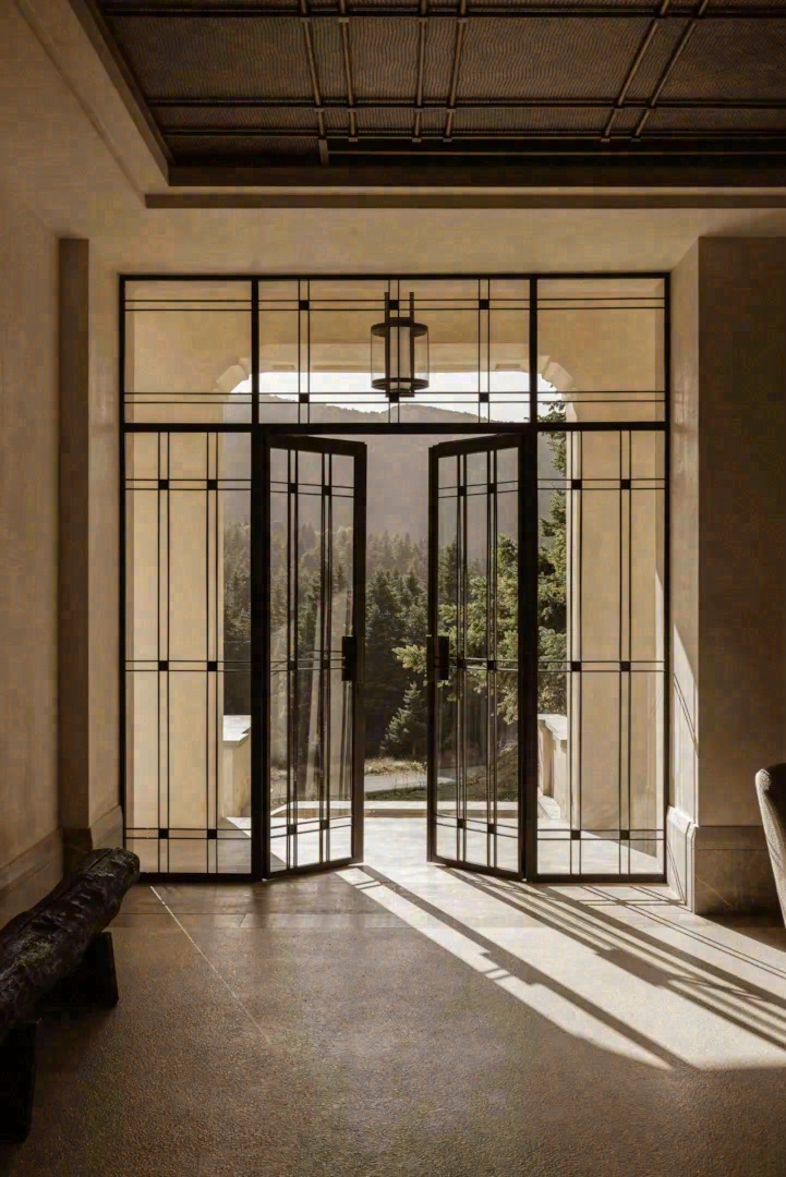 日本第一家设计酒店惊艳重塑-7